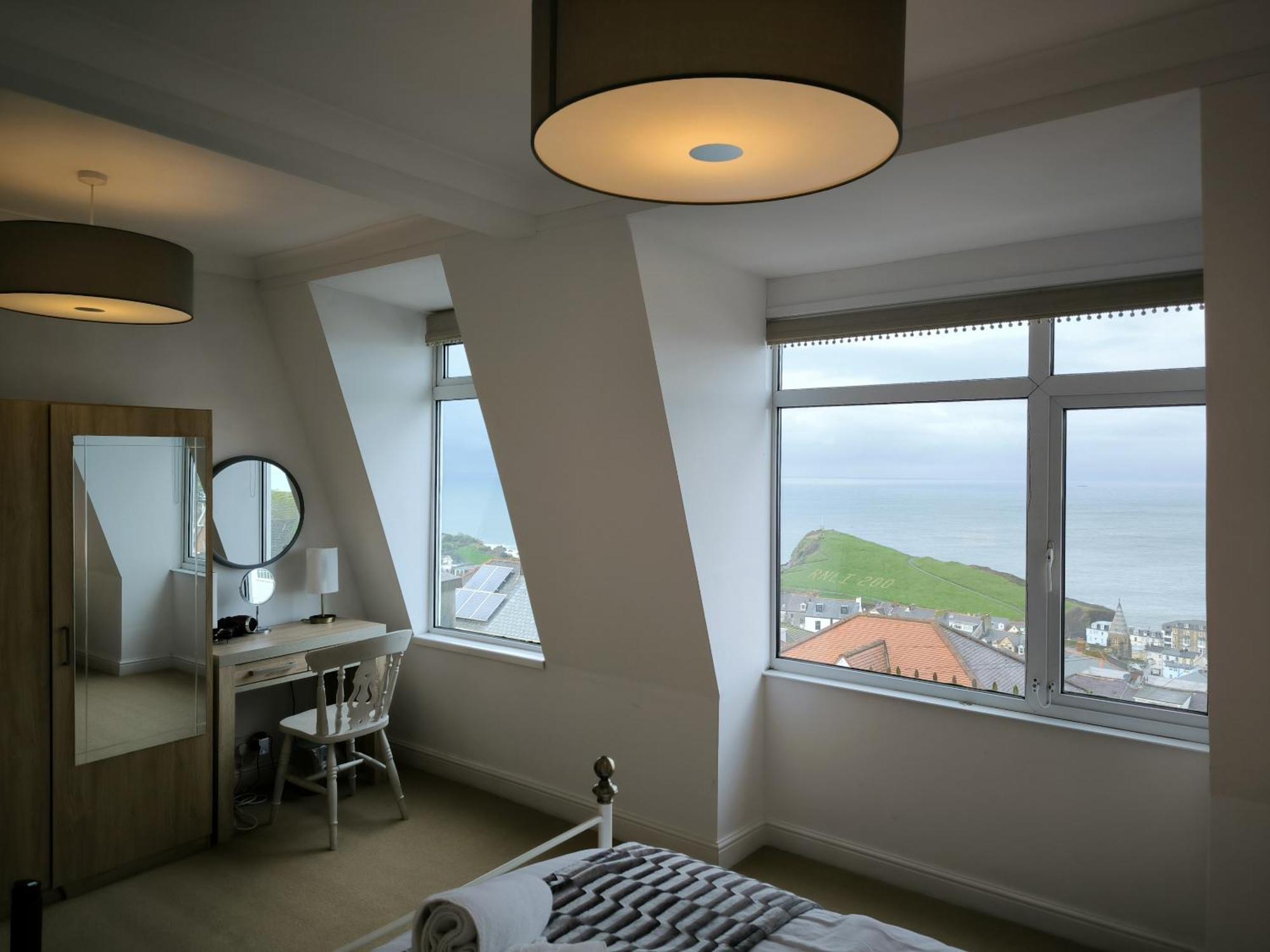 Spacious 4 Bed Victorian House With Sea Views Tjs4Tt Ilfracombe Exterior photo